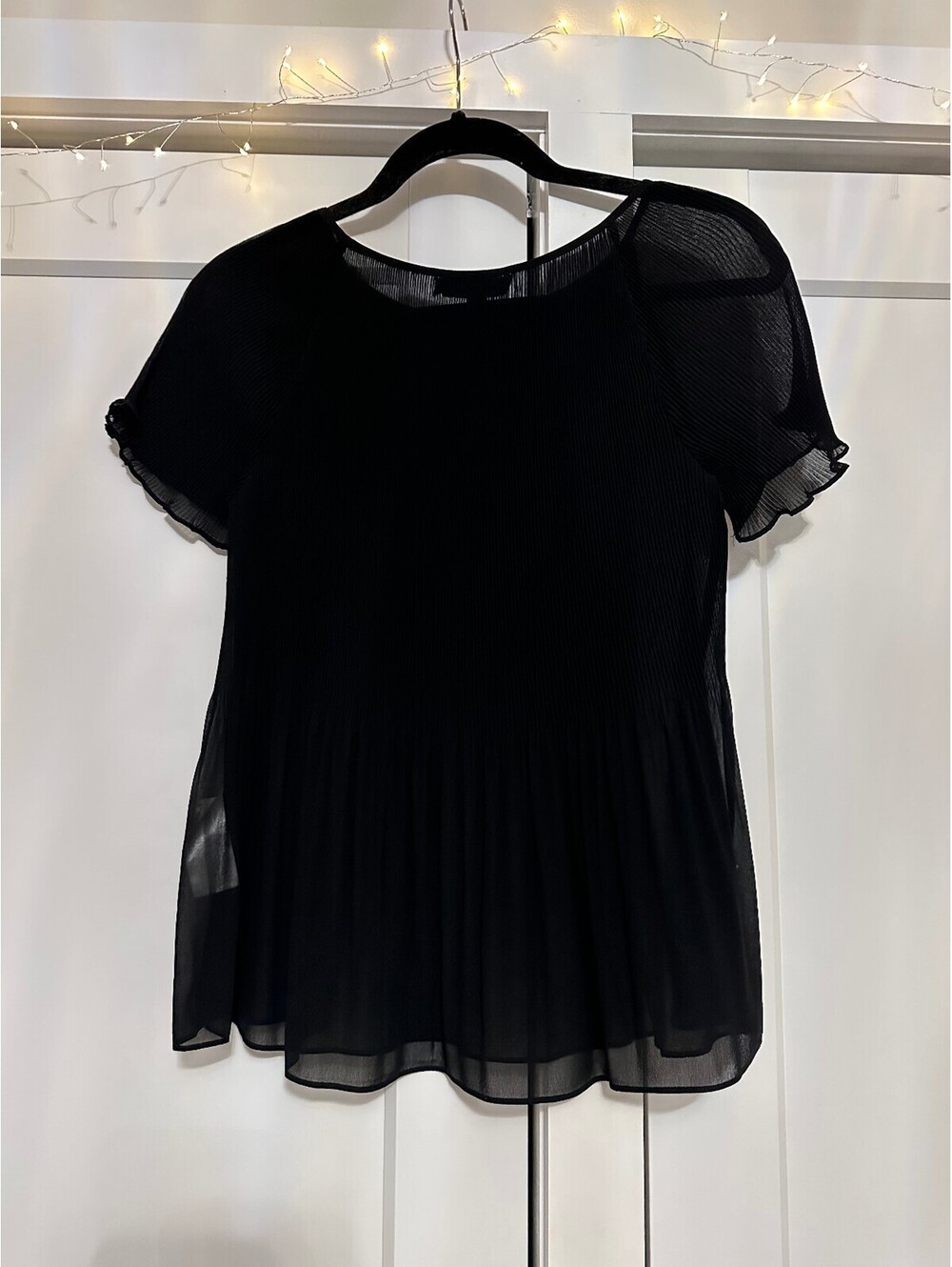 Banana Republic Black Pleated Short Sleeve Blouse XS